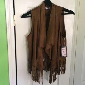 NWT!! Western Style Vest with Tallises 🔥